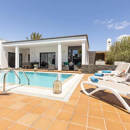 Charming In With Private Pool *