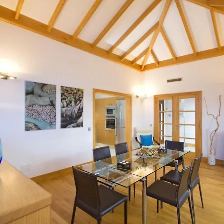 Villa Charming In With Private Pool