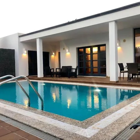 Charming In With Private Pool Villa Playa Blanca (Lanzarote)
