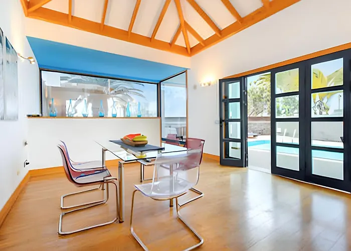 Charming In With Private Pool فيلة *