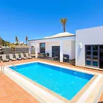 Charming In With Private Pool * Playa Blanca