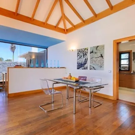 Villa Charming In With Private Pool