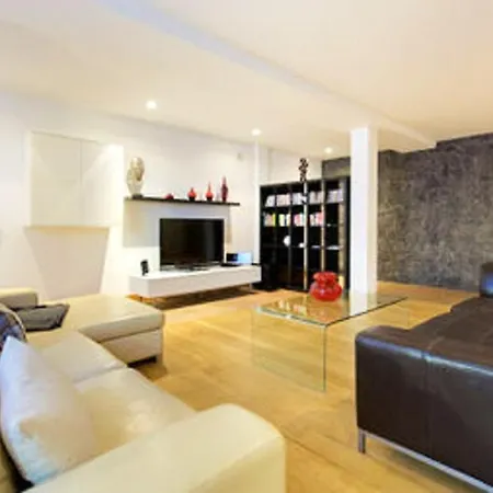 Villa Charming In With Private Pool