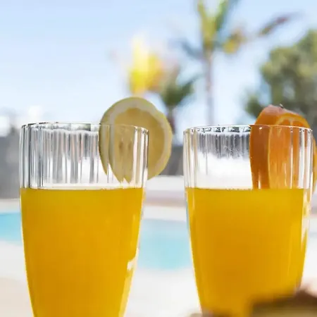 Villa: Beachside Retreat With Pool & Wi-fi Villa Playa Blanca (Lanzarote)