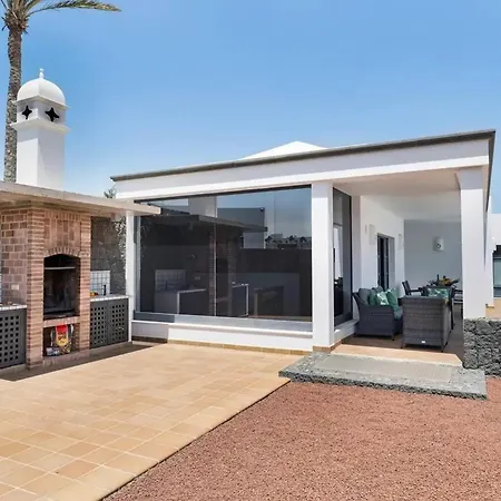 Charming In With Private Pool Вилла