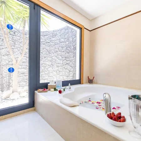 Charming In With Private Pool Playa Blanca (Lanzarote)