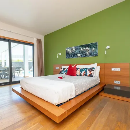 Villa: Beachside Retreat With Pool & Wi-fi * Playa Blanca (Lanzarote)