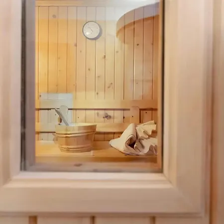 Villa: Beachside Retreat With Pool & Wi-fi Villa Playa Blanca (Lanzarote)