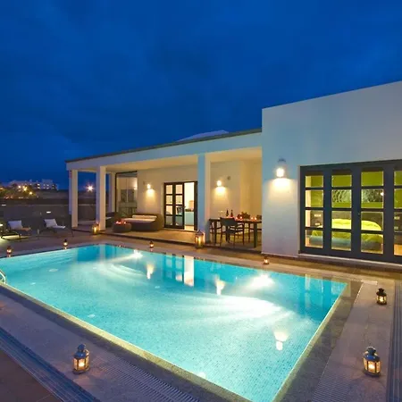 Charming In With Private Pool Коста Бланка