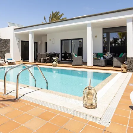 Вилла Charming In With Private Pool Коста Бланка