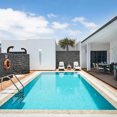 Charming In With Private Pool *