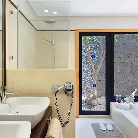 Charming In With Private Pool * Playa Blanca