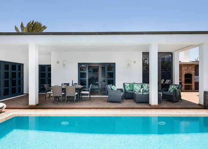 Villa Charming In With Private Pool *